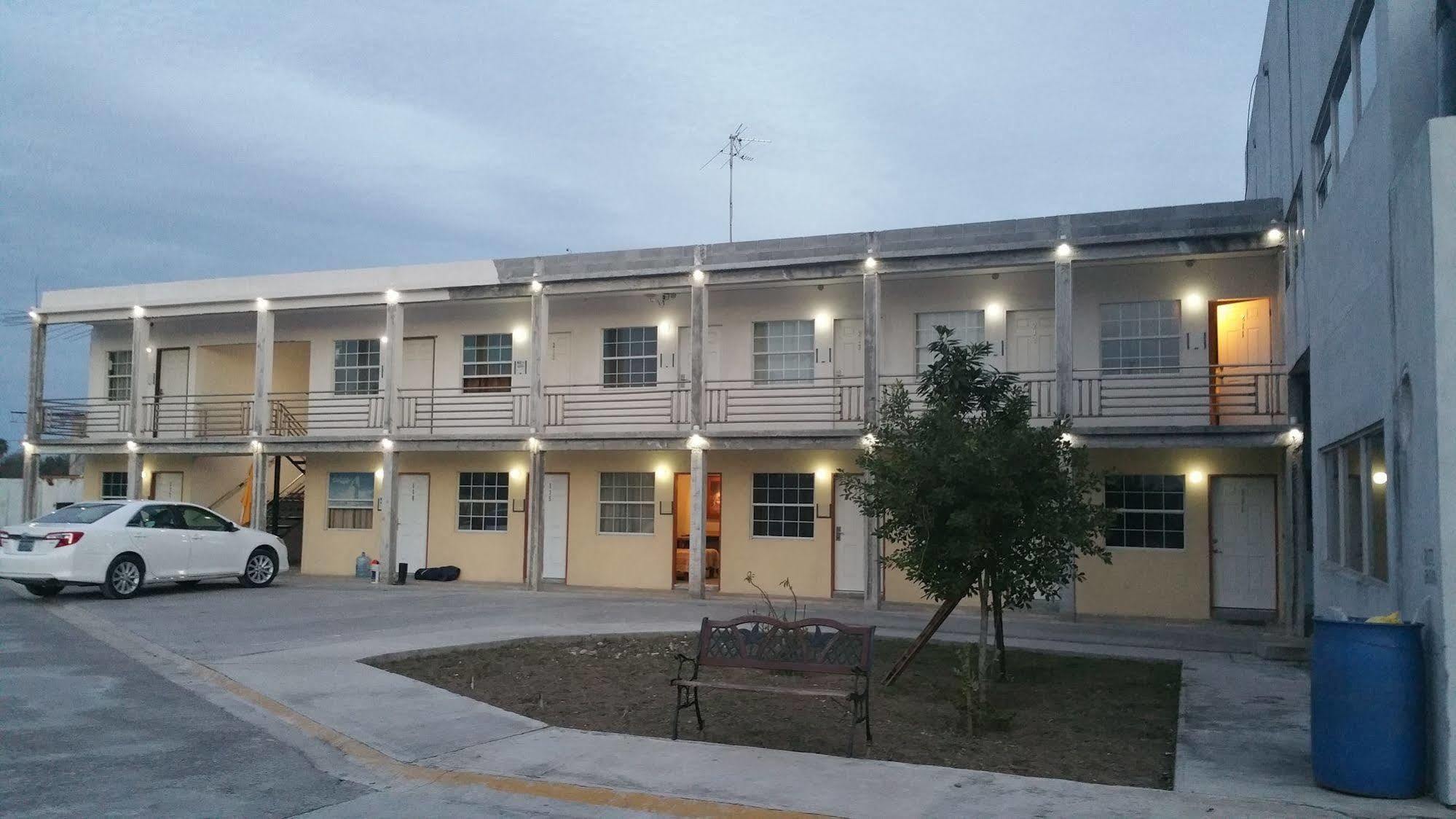 Hotel Estrella 마타모로스 외부 사진